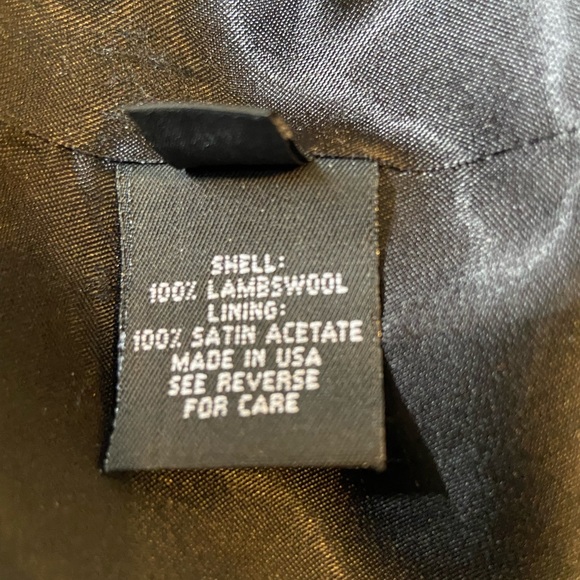 Gorgeous Marvin Richard’s Lambswool Coat with fur collar and cuffs. - Picture 7 of 8